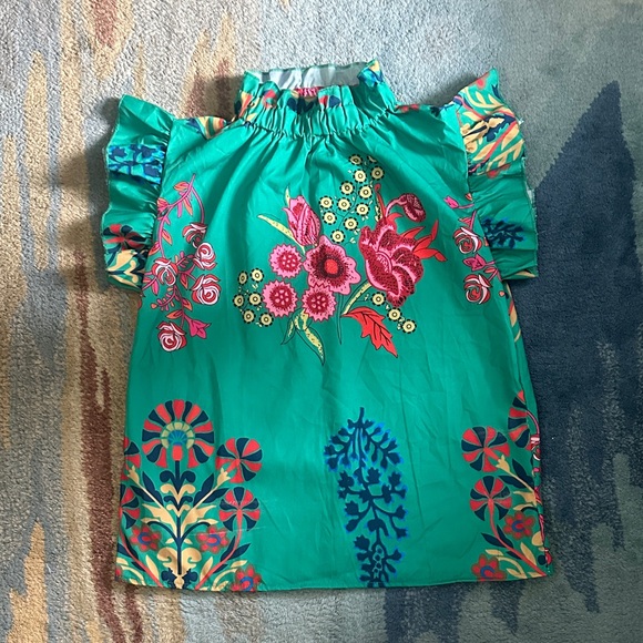 Tops - Floral Ruffle Sleeve Top